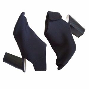 Chinese Laundry open toe black Shoes
